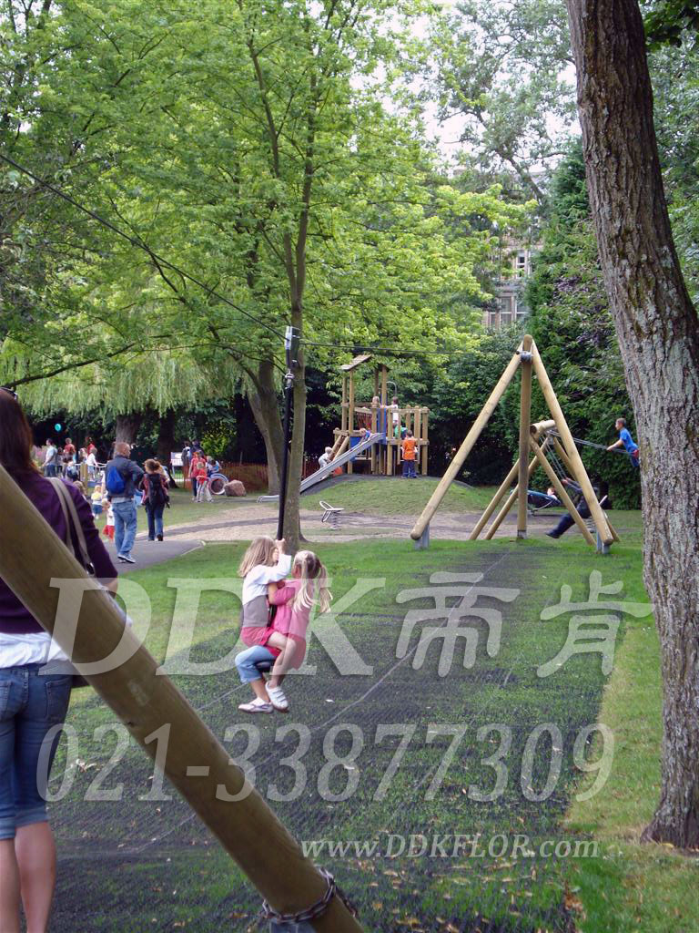 公園兒童游戲區_草坪地面保護_黑色樣板圖片，帝肯(DDK)_400_222效果圖，草坪保護墊