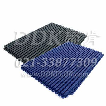 灰色和藍色各一樣板圖片,帝肯(DDK)_9900_337（浴室地面防滑材料） 效果圖，工業用格柵地墊,浴室pvc格柵地板,柵格地墊,排水地墊,pvc防水地墊,塑膠透水地板,衛生間地板隔水墊,衛生間地墊,衛浴防滑墊,衛生間防水地墊,衛生間防滑地墊,衛生間防滑墊,衛生間地膠,漏水地墊,漏水地膠,排水防滑墊,排水地板,疏水墊,疏水板,疏水磚,疏水防滑地墊,疏水防滑墊,耐油耐水地墊,漏水防滑墊,疏水地墊,疏水地毯,疏水地席,浴室防滑疏水磚,透水地墊,透水地板膠墊,透水防滑塑膠地墊,防水地墊,防水地毯,防水地膠墊,防水墊,防水防滑墊,防滑隔水墊,隔水地墊,隔水地板,隔水材料,泄水型地板磚,PVC拼接地墊,塑料拼接地板,拼接式防滑墊,拼接式地墊,拼裝地墊,拼裝地膠,防滑拼墊,泳池地膠,泳池防滑地墊,泳池防滑地毯,洗手間地墊,洗手間防滑地毯,洗手間防滑墊,洗浴防滑墊,洗澡間防滑墊,游泳池地墊,游泳池防滑地膠,游泳池防滑墊,游泳館防滑墊,浴池防滑地墊,浴池防滑墊,浴室防滑地墊,浴室防滑地磚,浴室防滑地膠,浴室防滑墊,浴室地墊,浴室地板,浴室地板磚,浴室地毯,浴室地磚,浴室墊,淋浴房防滑墊