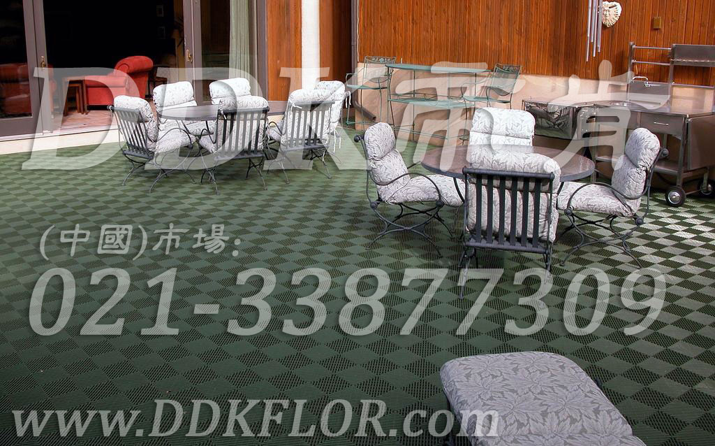 綠色_戶外花園休閑區地面鋪設材料樣板圖片,帝肯(DDK)_8100_T550（室外花園地面材料）效果圖，戶外地磚,戶外地板,戶外花園地磚,pvc戶外地板,塑料戶外地板,幼兒園戶外地墊,幼兒園戶外地板,戶外地墊,戶外地毯,戶外地膠,戶外塑料地板,戶外塑膠地毯,戶外花園地板,戶外草坪地墊,戶外防滑墊,花園戶外地板,陽臺戶外地板,入戶花園地板,入戶花園地面,室外花園地磚,花園地板磚,露臺花園裝修,室外地板膠,室外地磚,室外地膠,室外塑料地板,室外塑膠地板,室外鏤空拼裝地板,室外防水地板,室外防滑地墊,室外生態地板,室外環保地板,室外防腐地板,室外陽臺地板,室外陽臺磚,室外露臺地磚,室外露臺裝修,幼兒園室外地膠