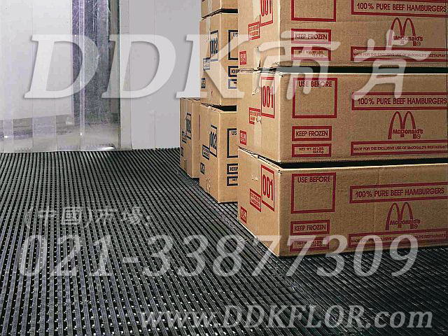 灰色_倉儲地面防滑防護防潮網格毯（14）樣板圖片,帝肯(DDK)_1900_9979（工業地面鋪地材料）效果圖，工業地墊,工業地板膠,工業地板革,工業地毯,工業地膠,工業塑料地毯,工業塑膠地板,工業抗疲勞地墊,工業抗疲勞防滑墊,工業橡膠地板,工業用格柵地墊,工業耐油地墊,工業走道地墊,工業防滑地墊,工業防滑地毯,工業防滑墊,工廠地墊,工廠地板膠,工廠地毯,工廠地膠,工廠塑膠地板,工廠用橡膠地墊,工廠走道地墊,工廠用塑料地板,工廠車間地板革,工廠車間地膠,工廠防滑地墊,工廠防滑墊,帶孔防滑墊,多孔防滑地墊,多孔橡膠墊,耐油工業橡膠墊,車間地墊,車間防滑地墊,車間防滑墊,車間地面膠皮,車間地膠墊,車間地毯,車間塑料防滑墊,車間塑膠地板,抗疲勞地毯,抗疲勞墊,抗疲勞腳墊,疏水型抗疲勞地墊,經濟型抗疲勞地墊,防疲勞墊,防疲勞地膠,防疲勞地毯,防疲勞地墊,防疲勞腳墊,廠房防滑地膠,廠房地板材料,廠房地膠,廠房地毯,z字型疏水墊,疏水防滑墊,漏水橡膠墊,漏水地膠,漏水防滑墊,耐油耐水地墊,茶水間防滑地墊,防水地毯,透水地墊,透水地板膠墊,隔水材料,疏水地毯,疏水地席