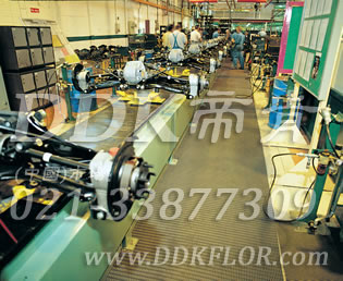 黑色_工廠車間地面防壓耐磨材料鋪設（3）樣板圖片,帝肯(DDK)_9900_9979（工廠倉庫車間地面材料）效果圖，工業用格柵地墊,柵格地墊,耐油地墊,耐油膠墊,耐油防滑地墊,耐油防滑墊,耐油耐水地墊,重型防滑耐油墊,工業耐油地墊,耐壓地板,耐壓耐磨地毯,耐重壓地墊,耐重壓地板,抗壓地墊,抗壓地板,pvc承重地板,車間防滑地墊,車間防滑墊,車間防砸地板,工廠防滑地墊,工廠防滑墊
