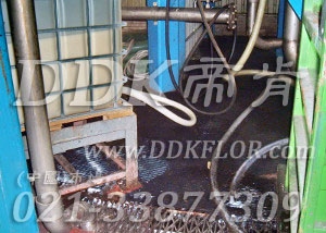 黑色_工廠車間地面防壓耐磨材料鋪設（5）樣板圖片,帝肯(DDK)_9900_9979（工廠倉庫車間地面材料）效果圖，工業用格柵地墊,柵格地墊,耐油地墊,耐油膠墊,耐油防滑地墊,耐油防滑墊,耐油耐水地墊,重型防滑耐油墊,工業耐油地墊,耐壓地板,耐壓耐磨地毯,耐重壓地墊,耐重壓地板,抗壓地墊,抗壓地板,pvc承重地板,車間防滑地墊,車間防滑墊,車間防砸地板,工廠防滑地墊,工廠防滑墊