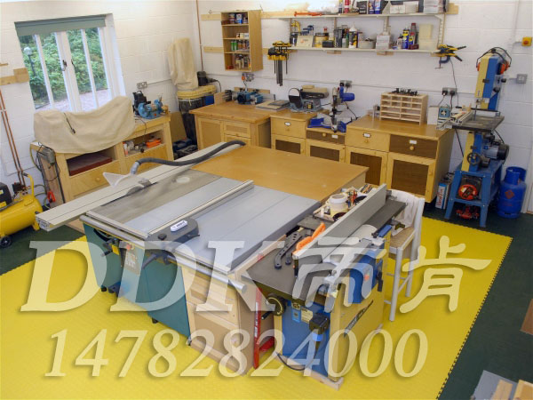 【模具車間橡膠地板】抗壓耐磨型模具車間橡膠地板樣板圖片,帝肯(DDK)_2000_9979(工業廠房車間地面材料)效果圖,工業橡膠地板,車間橡膠地板,pvc橡膠地板