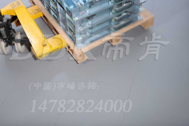 5mm-10mm耐碾壓防磨地膠板定制 銀行金庫地板膠灰色款 環保阻燃靜音防震抗砸，抗砸地膠,抗震地墊,抗壓地墊,抗壓地板,承重地膠墊,承重地磚,庫房地磚,庫房地膠墊,庫房地板,耐重壓地墊,耐重壓地板,重型地板,重型防滑耐油墊,耐磨抗壓防滑膠墊,耐壓地板,耐壓地磚,耐壓地膠,通道地毯,通道防滑墊,車間防砸地板,耐磨地墊,耐磨地膠,耐磨膠墊,耐磨材料,耐磨膠板,防砸膠墊,防火地墊,防火地毯,阻燃地墊,阻燃地板,阻燃防滑墊,阻燃地毯,橡膠地板,安全橡膠地墊,pvc橡膠地板,pvc地膠,pvc地板膠,pvc塑膠地板,地面保護墊,地面保護地毯,地膠,地板膠,塑料地磚,塑料地板,靜音地墊,靜音地毯
